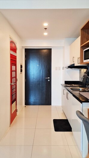 Private kitchen - London themed in Princeton Residences (Quezon City)