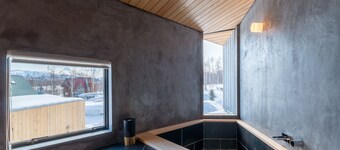 Niseko Village ski Chalet 4BDR Car Delica Included