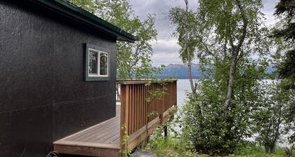 Located close to Tanalian River, amazing views and cozy setting.