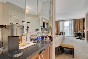 1 bedroom, in-room safe, desk, iron/ironing board