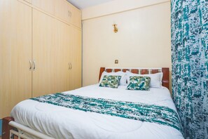 4 soverom, skrivebord, strykejern/-brett og wi-fi (inkludert)