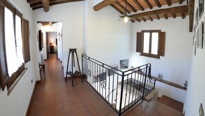 Unclassified image, 5 of 25, button - Casa Fattorina F: A characteristic and welcoming two-story independent house surrounded by the greenery, with Free WI-FI. (Chiusi)