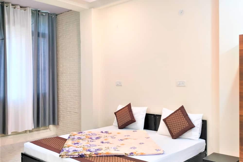 Comfort Inn Hotel.Near MayurVihar Metro1