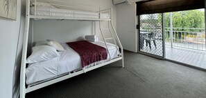 3 Schlafzimmer, Bügeleisen/Bügelbrett, kostenloses WLAN, Bettwäsche