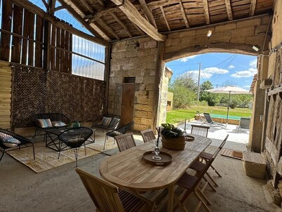Charming country house with pool