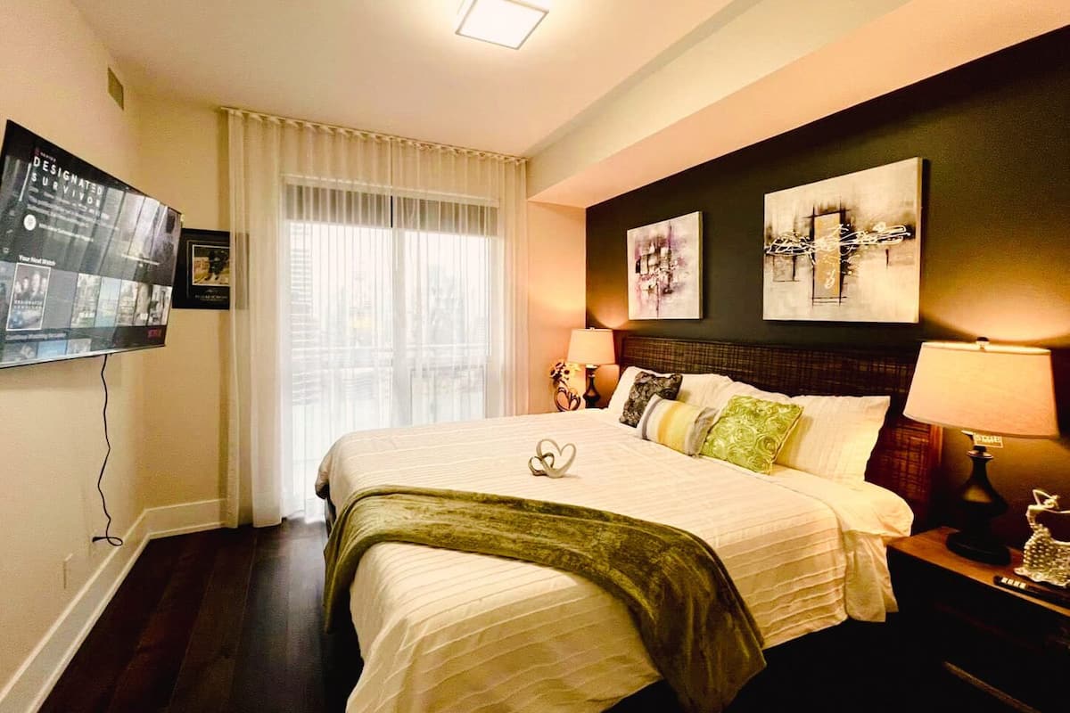 Premium bedding, blackout drapes, iron/ironing board, free WiFi