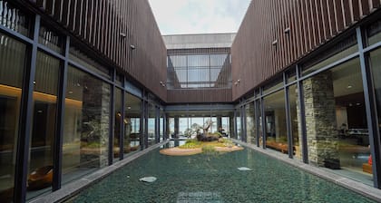 Pine Beach Golf Hotel