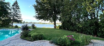 Villa Delrose Waterfront