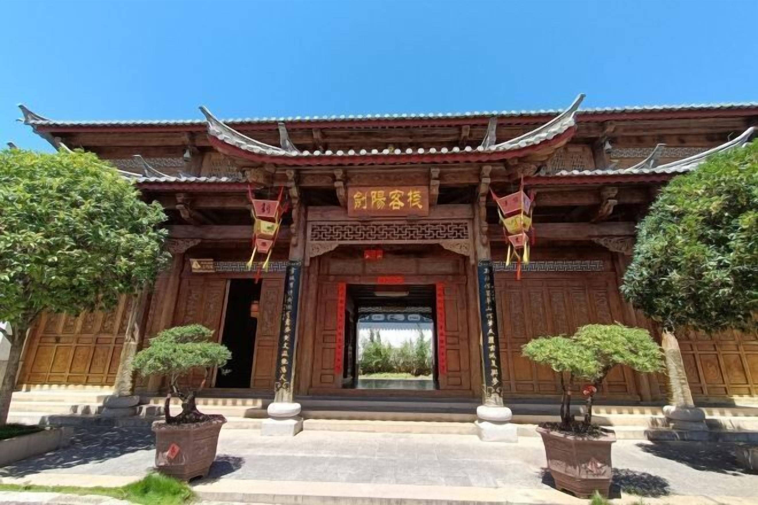 المنشأة من الخارج