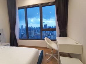 2 bedrooms, WiFi, bed sheets - Premium suite KLCC|shopping mall connected#Infinitypool (Kuala Lumpur)