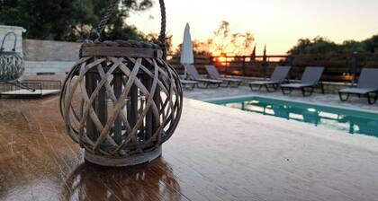 Villa Kostas- NE Corfu w/heated saltwater pool- 5 min walk from the beach.