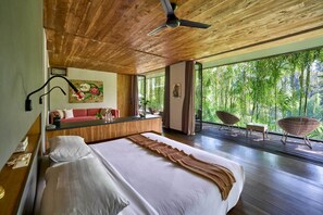 7 bedrooms, in-room safe, desk, iron/ironing board - Peaceful river and jungle views, 6 bedrooms, close to beaches. (Tabanan)