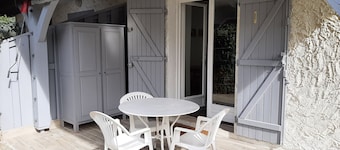 Charming Villa Near Beaches with Terrace, Parking & Petanque