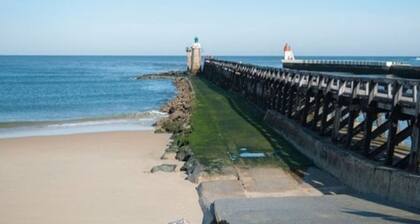 Apartment near beach with pool, parking, and pets allowed