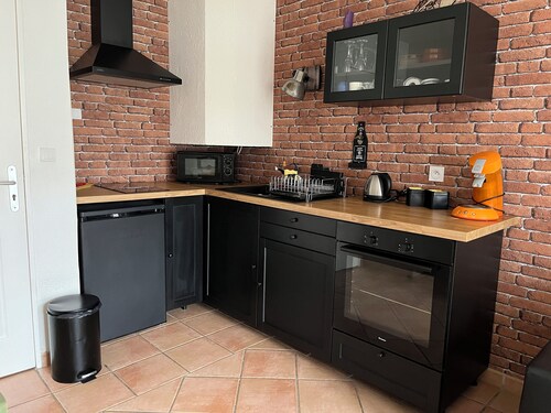 Charmant cottage duplex au calme avec terrasse/jardin