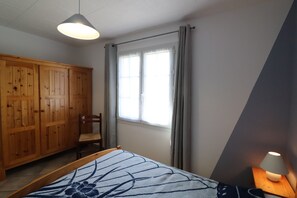 1 bedroom, iron/ironing board, free WiFi