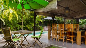 Outdoor dining - Sweet home with Seaview and garden view, just 5 mins ride to the beach. (Koh Samui)