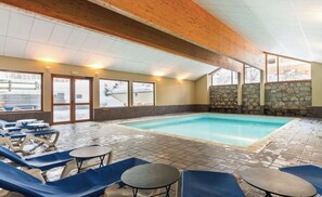 Innenpool, beheizter Pool