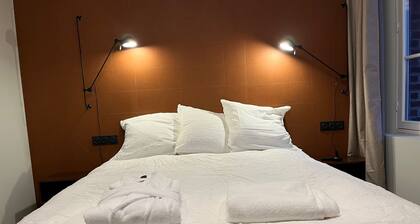 Triple room with bathroom