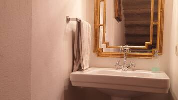 Shower, eco-friendly toiletries, hair dryer, bidet