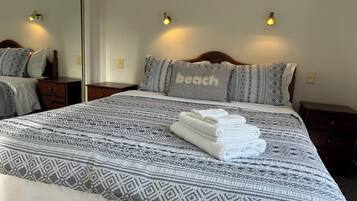 5 bedrooms, travel cot, free WiFi, bed sheets