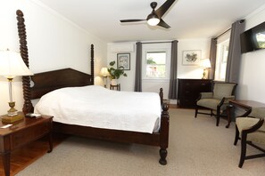 Superior Room | Hypo-allergenic bedding, individually decorated, individually furnished - Jackson's Falls Country Inn (Prince Edward)