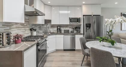 Luxury 7BR Home Near SFO w/Parking