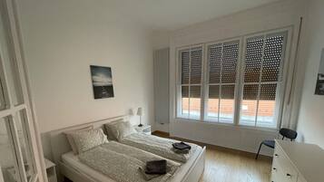 2 bedrooms, WiFi, bed sheets