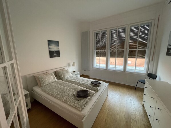 2 bedrooms, WiFi, bed sheets