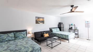 1 habitación, tabla de planchar con plancha, wifi gratis y ropa de cama