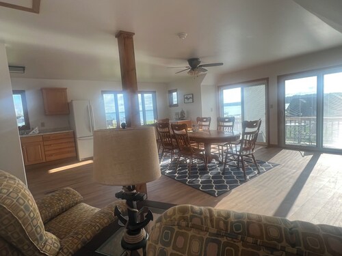 Waterfront and freighter views with optional dock space