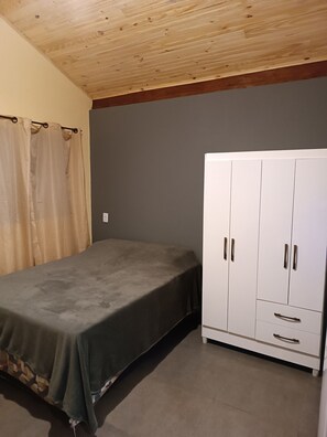 1 bedroom, free WiFi, bed sheets - Chalé São Tomé, Localizado nas Belas Montanhas de São Thomé das Letras (São Thomé das Letras)