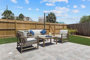 Terrace/patio - 211 Turtle | King Bed | Beach Gear | 1 Block to Beach & Downtown | Dog Friendly (Cocoa Beach)