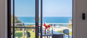 Breathtaking Clifftop Ocean Views in Eden - Unit 12 Bob and Zita’s escape