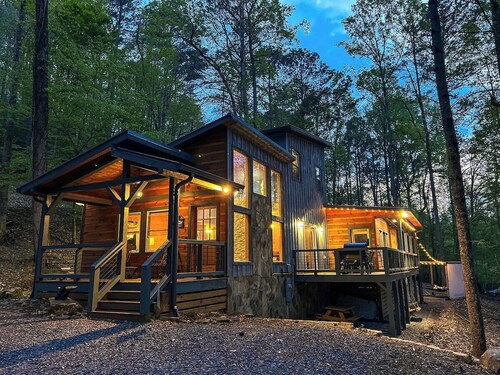 North GA Relaxing Chic Cabin w/ Resort Amenities