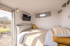 1 bedroom, WiFi, bed sheets - Lily Pad Friston (Suffolk)