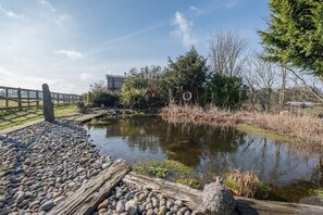 المنطقة المحيطة بالمنشأة