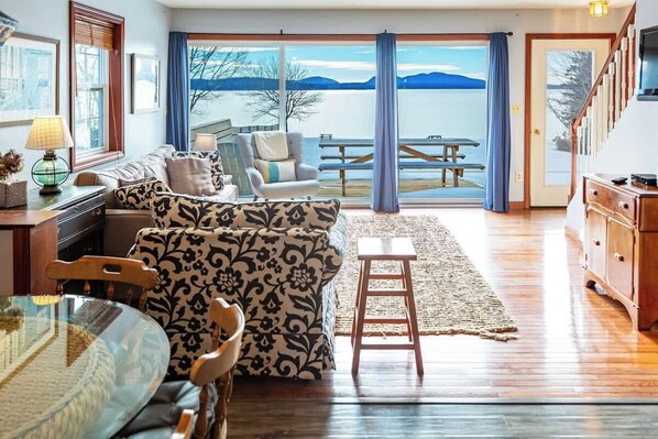 Unclassified image, 1 of 27, button