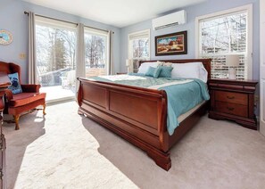 4 habitaciones, tabla de planchar con plancha, wifi y ropa de cama 