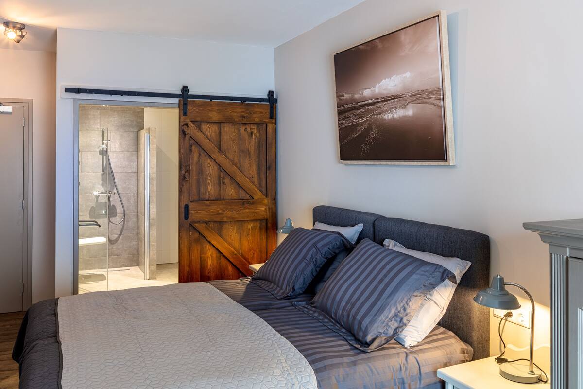 Rideaux occultants, Wi-Fi gratuit, décoration personnalisée