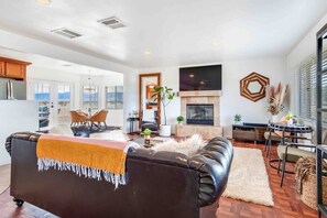 TV, fireplace, stereo, offices