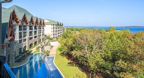 Indoor pool, outdoor pool - Beautiful Paradise Point at Table Rock Lake (Hollister)