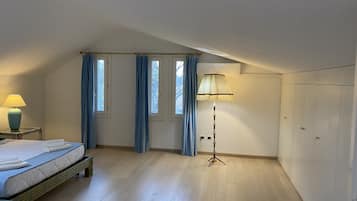 2 Schlafzimmer, Schreibtisch, Bügeleisen/Bügelbrett, kostenloses WLAN