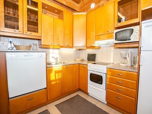 Réfrigérateur, micro-ondes, lave-vaisselle