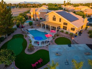 Exterior - Amenities Galore! Heated Pool, Play Structure, Putting Green (Gilbert)