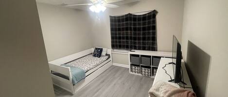 3 soveværelser, skrivebord, strygejern/strygebræt, Wi-Fi