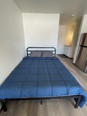 WiFi, bed sheets - Unit 2 - Stand Rock Studios (Wisconsin Dells)