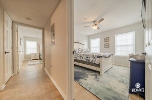 2 habitaciones, tabla de planchar con plancha y wifi gratis 