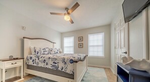 2 bedrooms, iron/ironing board, free WiFi, bed sheets