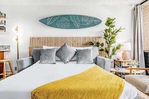 1 bedroom, desk, free WiFi, bed sheets
